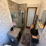 Pensjonat Elegant Coco Stay- 10 Min To Venice Mestre