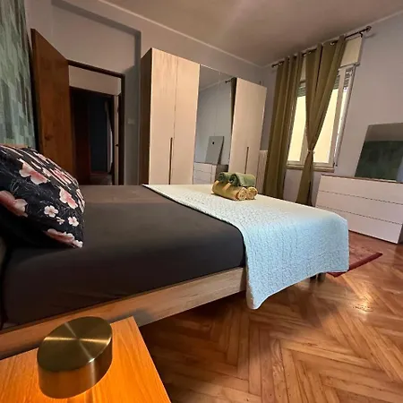 Pensjonat Elegant Coco Stay- 10 Min To Venice Mestre